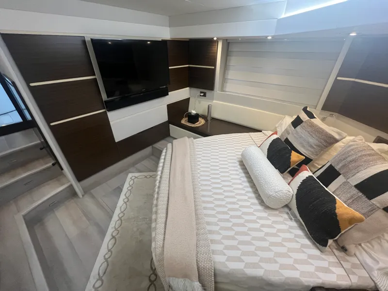 Slide: The Image of Azimut 54 FLY 2015 - 12