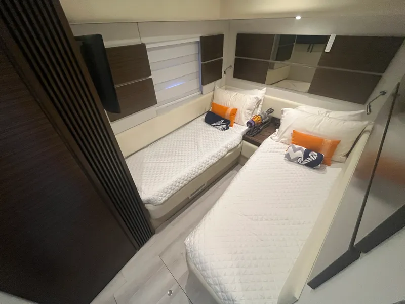 Slide: The Image of Azimut 54 FLY 2015 - 13