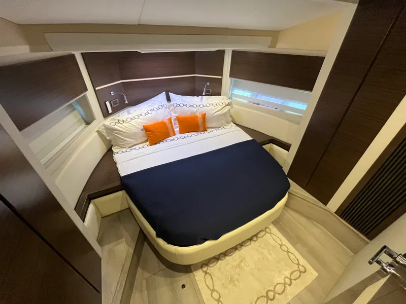 Slide: The Image of Azimut 54 FLY 2015 - 14