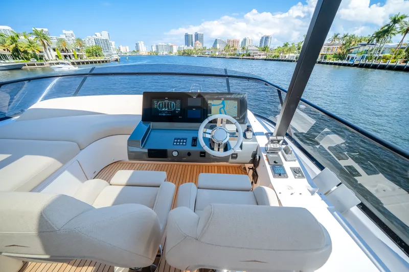 Slide: The Image of Azimut Fly 72 2026 - 54