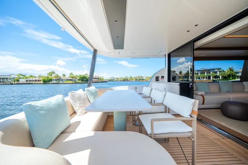 Slide: The Image of Azimut Fly 72 2026 - 61