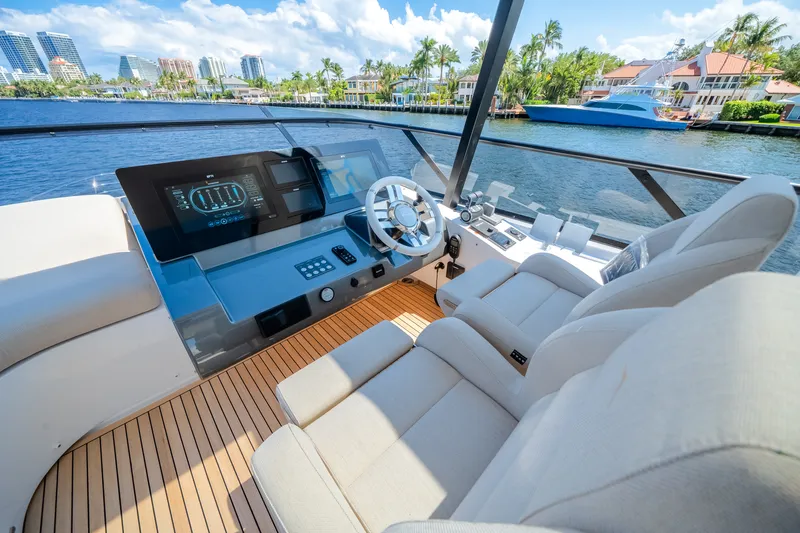 Slide: The Image of Azimut Fly 72 2026 - 53