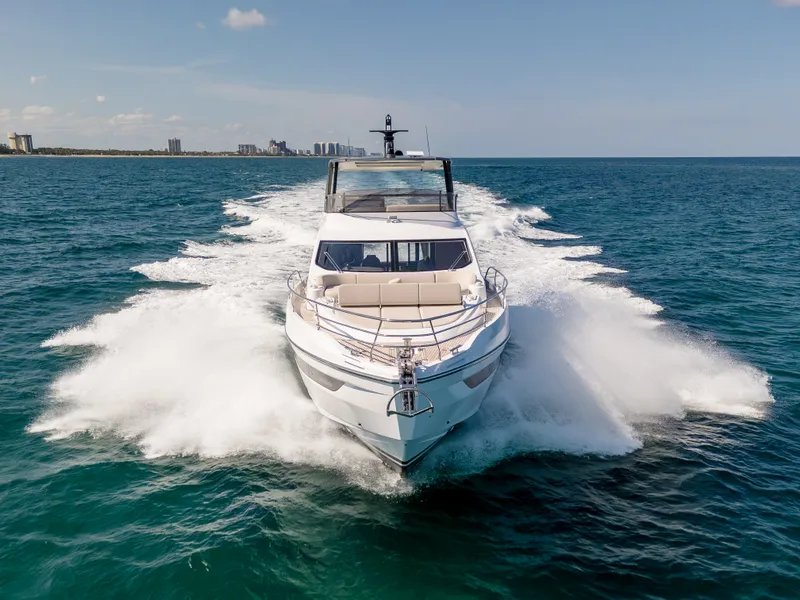 Slide: The Image of Azimut Fly 72 2026 - 2