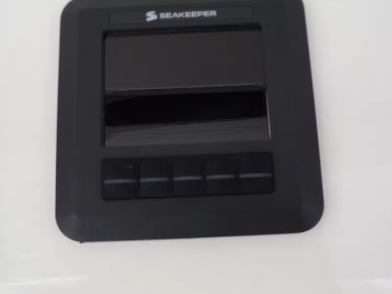 Slide: The Image of Boston Whaler 420 2018 - 33