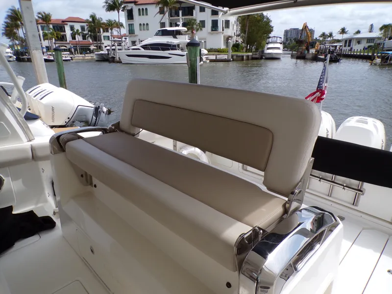 Slide: The Image of Boston Whaler 420 2018 - 35