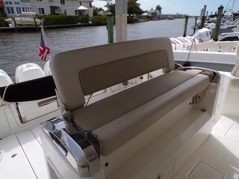 Slide: The Image of Boston Whaler 420 2018 - 36