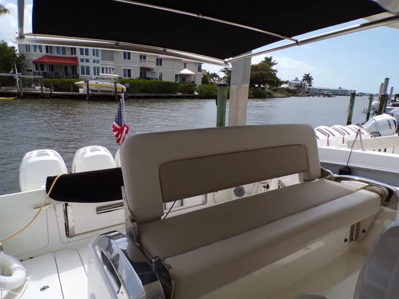 Slide: The Image of Boston Whaler 420 2018 - 42