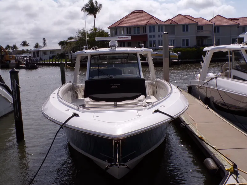 Slide: The Image of Boston Whaler 420 2018 - 5