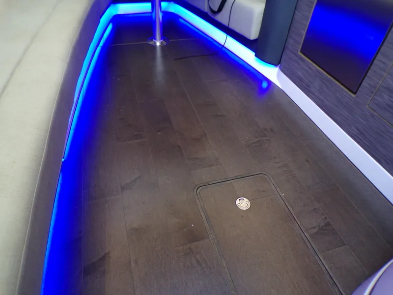 Slide: The Image of Boston Whaler 420 2018 - 55