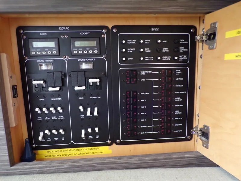 Slide: The Image of Boston Whaler 420 2018 - 60