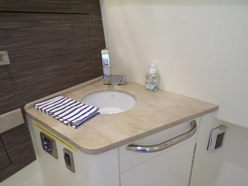 Slide: The Image of Boston Whaler 420 2018 - 66