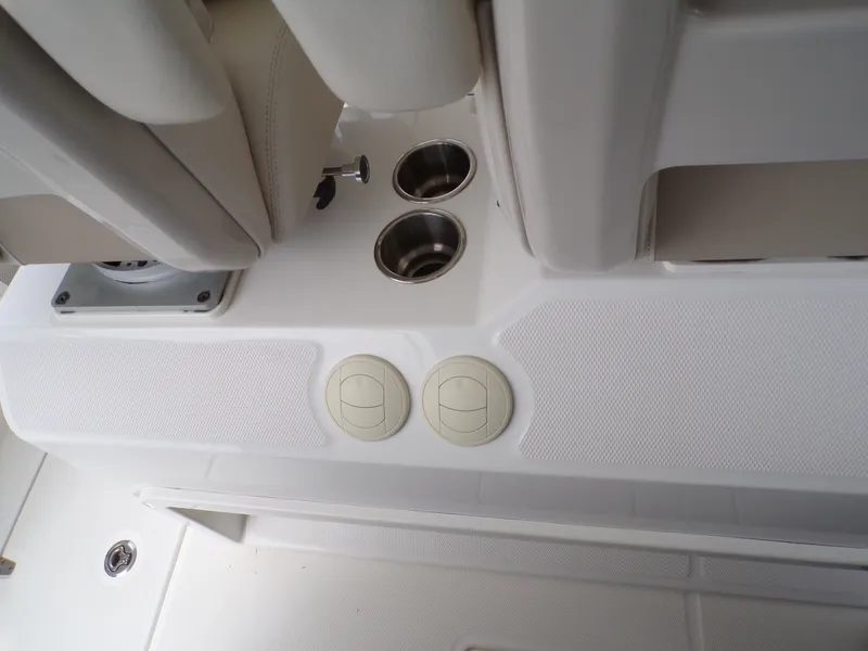 Slide: The Image of Boston Whaler 420 2018 - 72