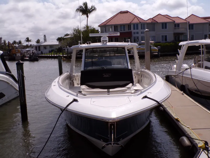 Slide: The Image of Boston Whaler 420 2018 - 93