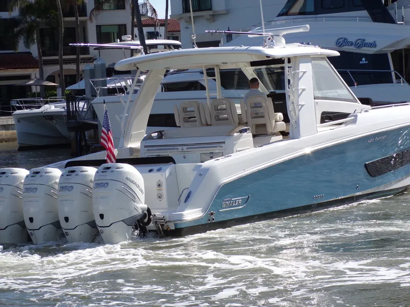 Slide: The Image of Boston Whaler 420 OUTRAGE 2018 - 3