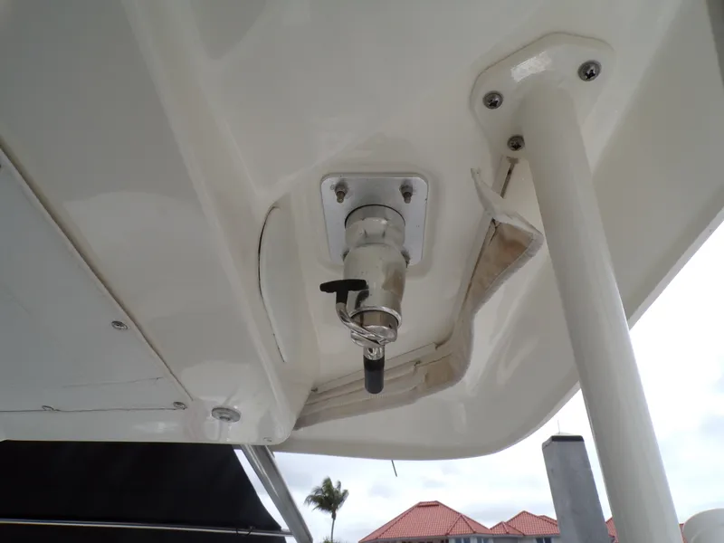 Slide: The Image of Boston Whaler 420 OUTRAGE 2018 - 92
