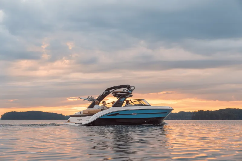 Slide: The Image of Sea Ray SDX 250 Surf 2026 - 34