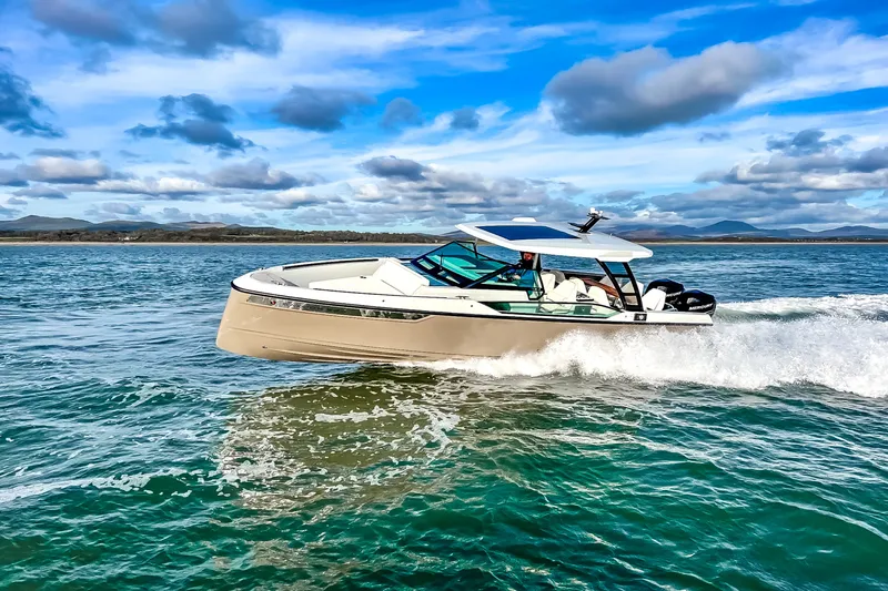 Slide: The Image of Saxdor 320 GTO 2025 - 25