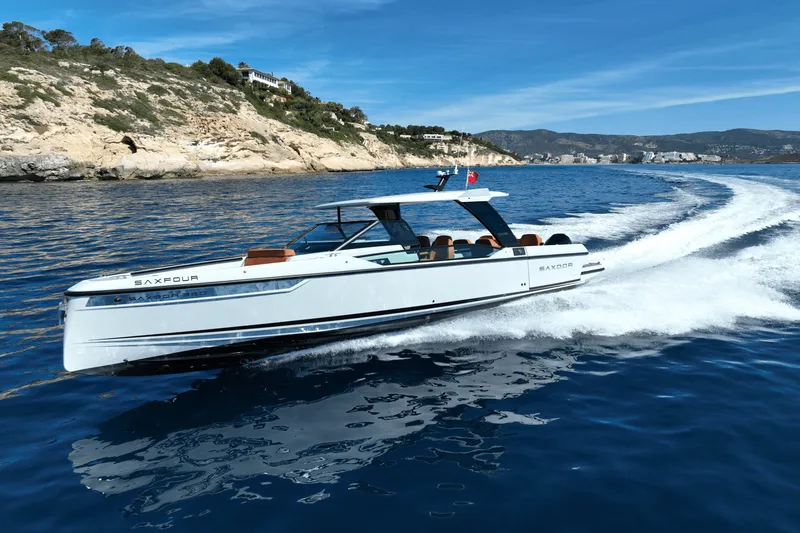 Slide: The Image of Saxdor 320 GTO 2025 - 31