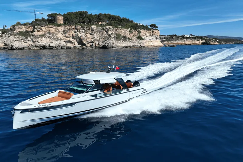 Slide: The Image of Saxdor 320 GTO 2025 - 36