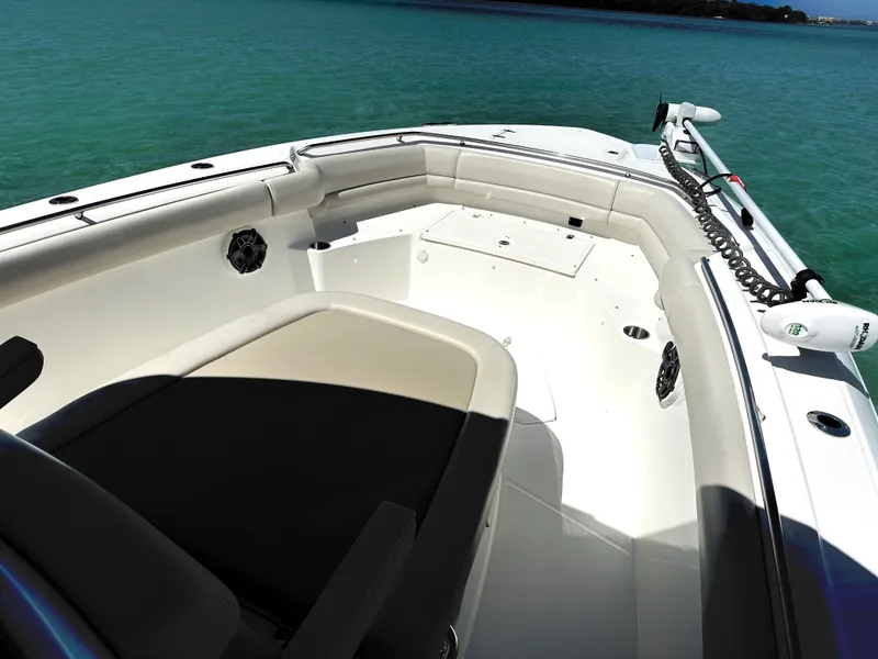 Slide: The Image of Boston Whaler 330 OUTRAGE 2024 - 25