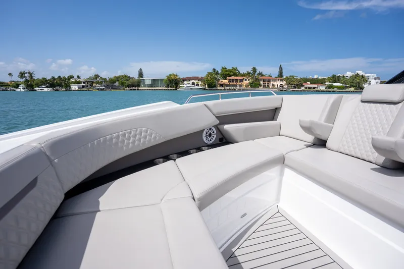 Slide: The Image of Cruisers 50 GLS 2024 - 25