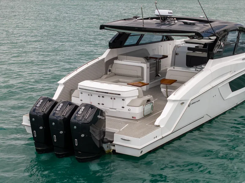 Slide: The Image of Cruisers 50 GLS 2024 - 3