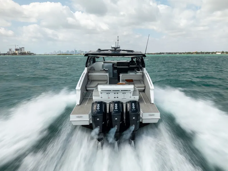 Slide: The Image of Cruisers 50 GLS 2024 - 4