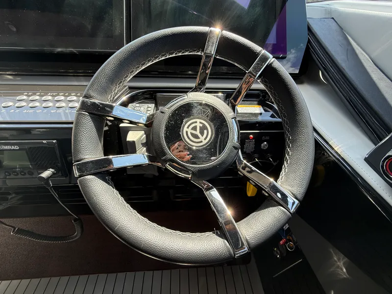 Slide: The Image of Cruisers 50 GLS Outboard 2024 - 24