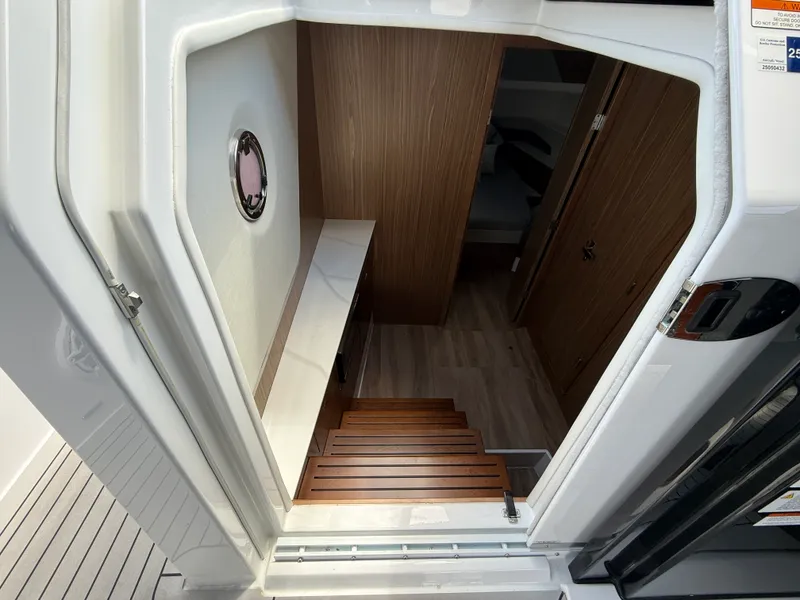 Slide: The Image of Cruisers 50 GLS Outboard 2024 - 35