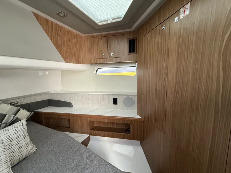 Slide: The Image of Cruisers 50 GLS Outboard 2024 - 45