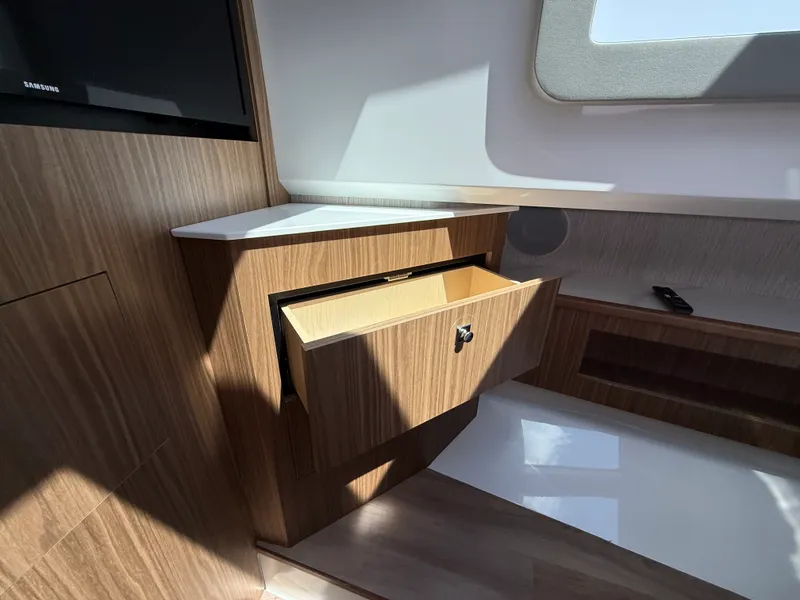 Slide: The Image of Cruisers 50 GLS Outboard 2024 - 48