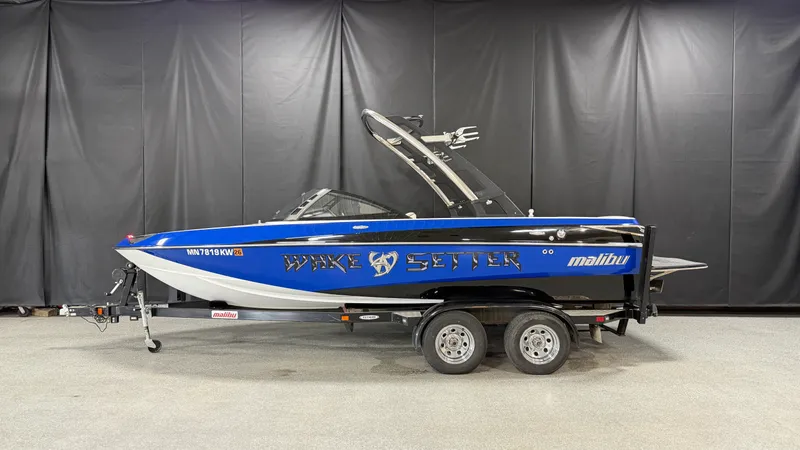 The Image of Malibu WAKESETTER VTX 2012 - 0
