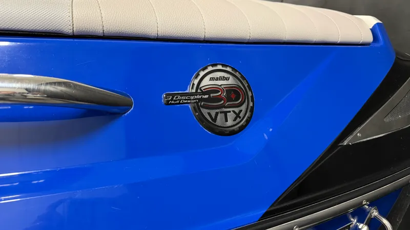 Slide: The Image of Malibu WAKESETTER VTX 2012 - 12