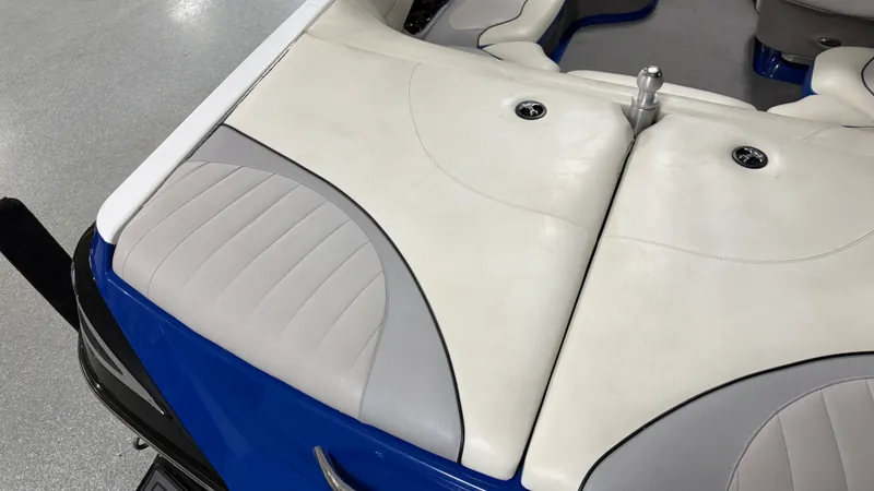 Slide: The Image of Malibu WAKESETTER VTX 2012 - 14