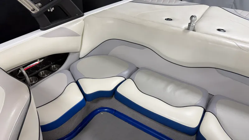 Slide: The Image of Malibu WAKESETTER VTX 2012 - 25