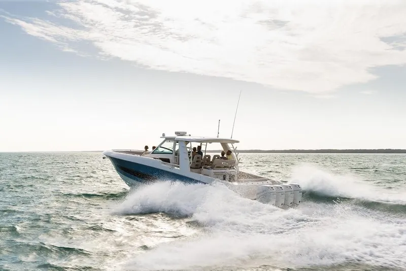 Slide: The Image of Boston Whaler 420 Outrage 2026 - 33