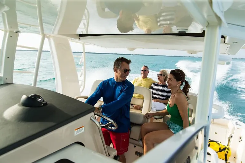 Slide: The Image of Boston Whaler 420 Outrage 2026 - 61