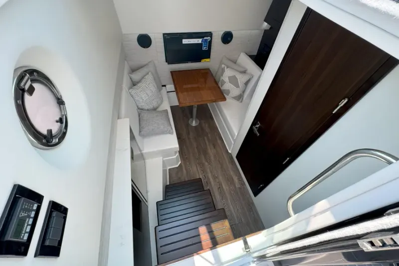 Slide: The Image of Cruisers 34 GLS OB 2024 - 21