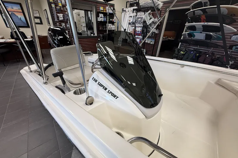 Slide: The Image of Boston Whaler 130 Super Sport 2026 - 11