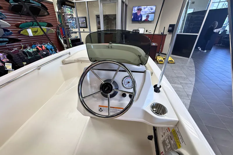 Slide: The Image of Boston Whaler 130 Super Sport 2026 - 13