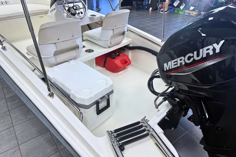 Slide: The Image of Boston Whaler 130 Super Sport 2026 - 6