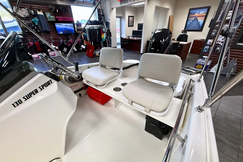 Slide: The Image of Boston Whaler 130 Super Sport 2026 - 8