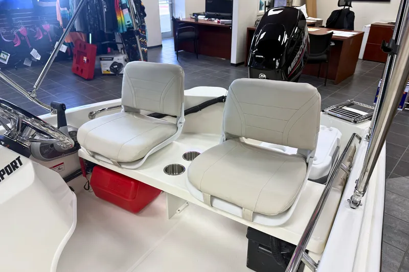 Slide: The Image of Boston Whaler 130 Super Sport 2026 - 9