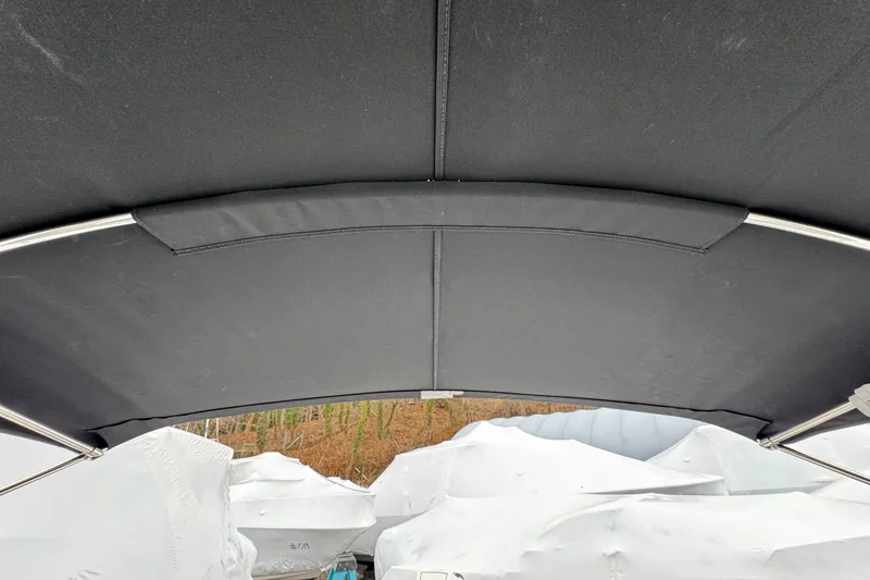 Slide: The Image of Sea Ray SDX 250 Outboard 2026 - 41