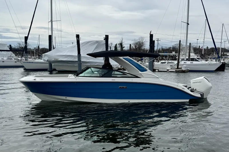 Slide: The Image of Sea Ray SDX 250 Outboard 2026 - 42