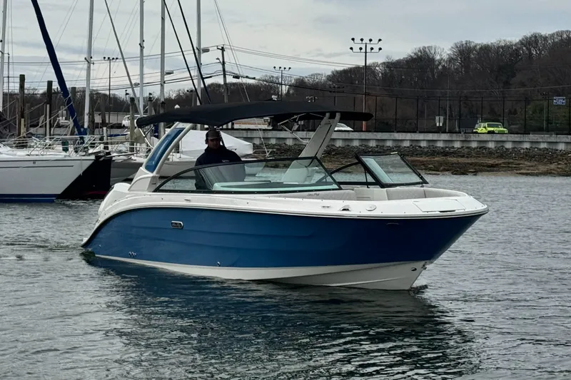 Slide: The Image of Sea Ray SDX 250 Outboard 2026 - 44