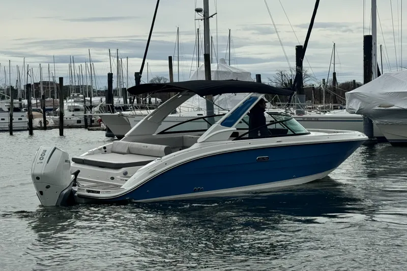 Slide: The Image of Sea Ray SDX 250 Outboard 2026 - 45