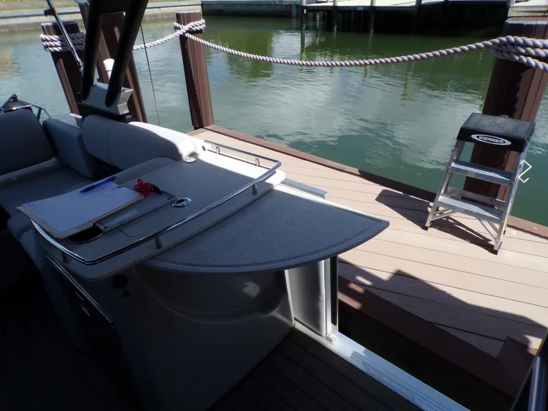 Slide: The Image of Harris GRAND MARINER 23 2022 - 18