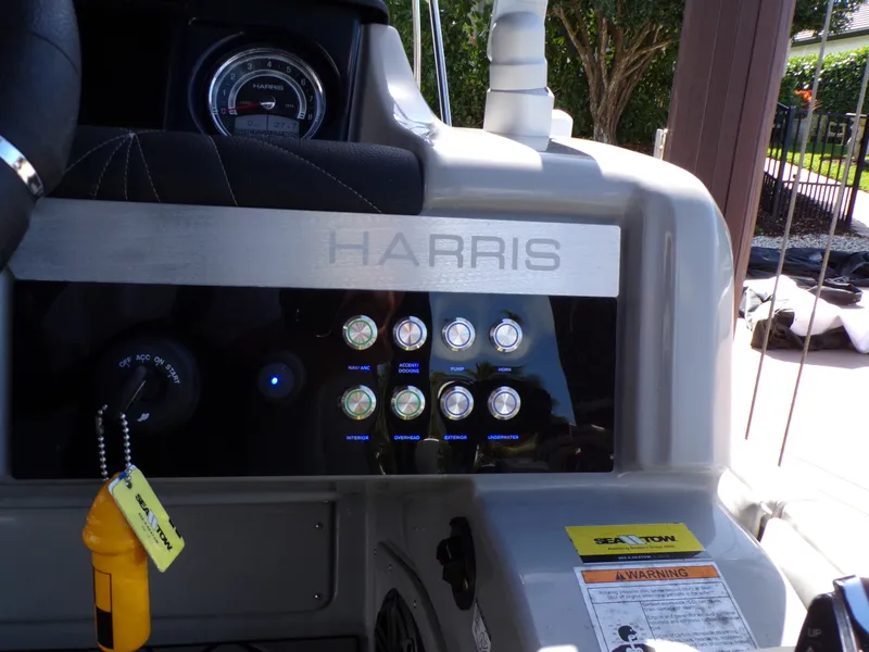 Slide: The Image of Harris GRAND MARINER 23 2022 - 25