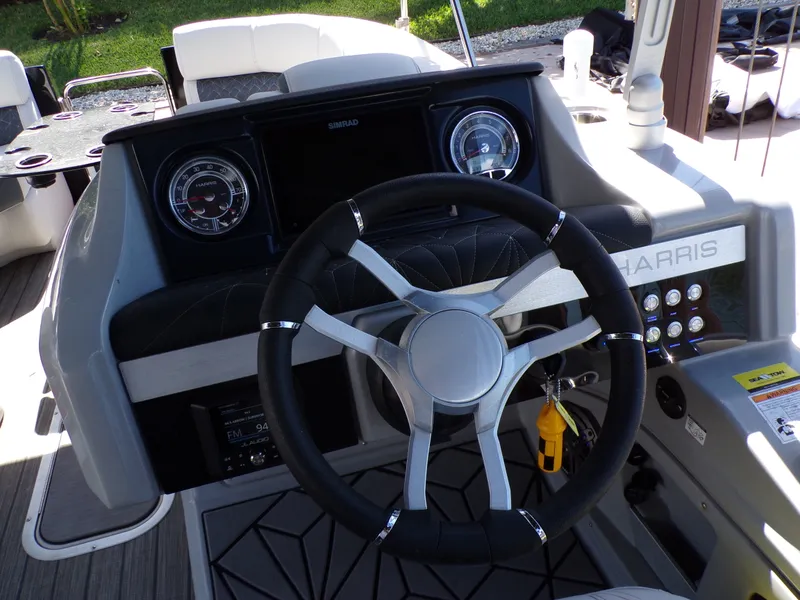 Slide: The Image of Harris GRAND MARINER 23 2022 - 26